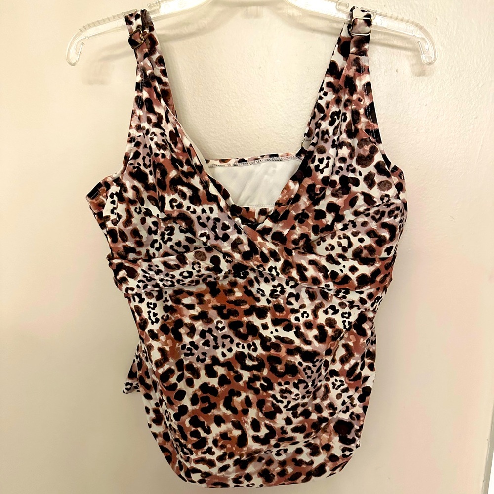 Leopard print underwire tankini top size 1X (16W-18W)